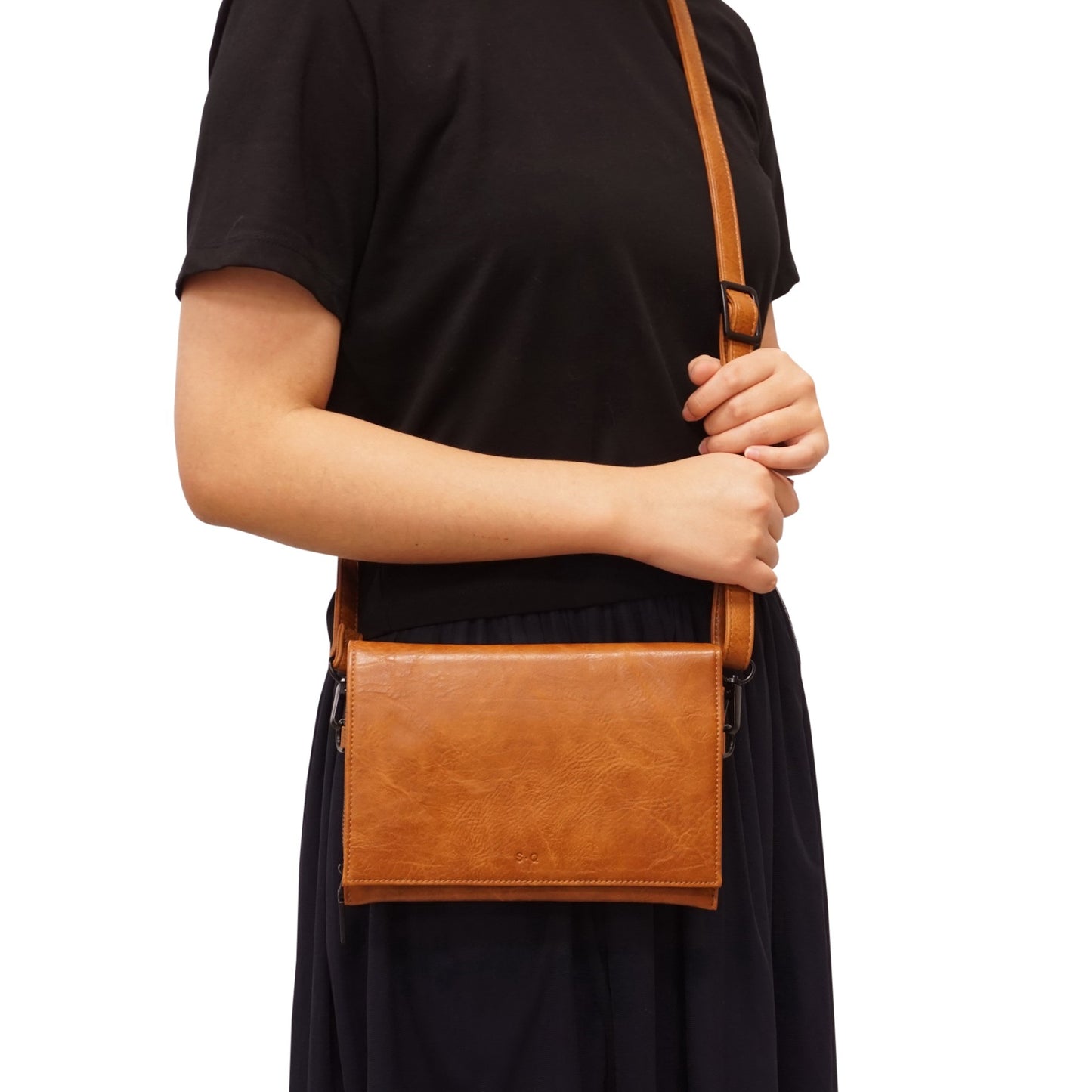 Nita Crossbody Wallet