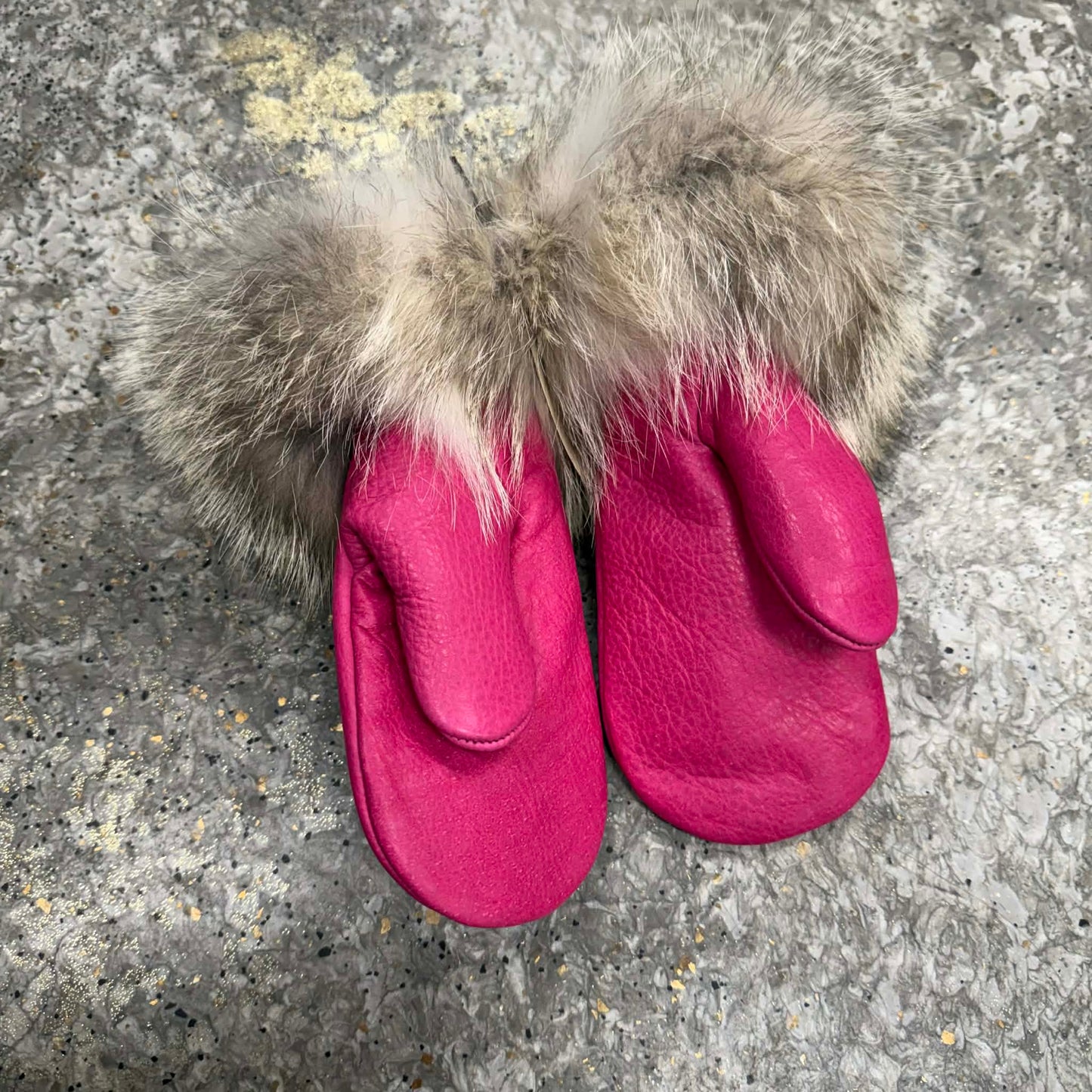 Genuine Buffalo Hide Mitts with Coyote Fur Trim