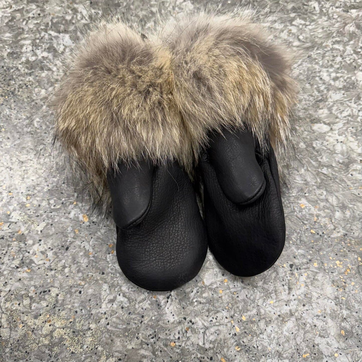 Genuine Buffalo Hide Mitts with Coyote Fur Trim