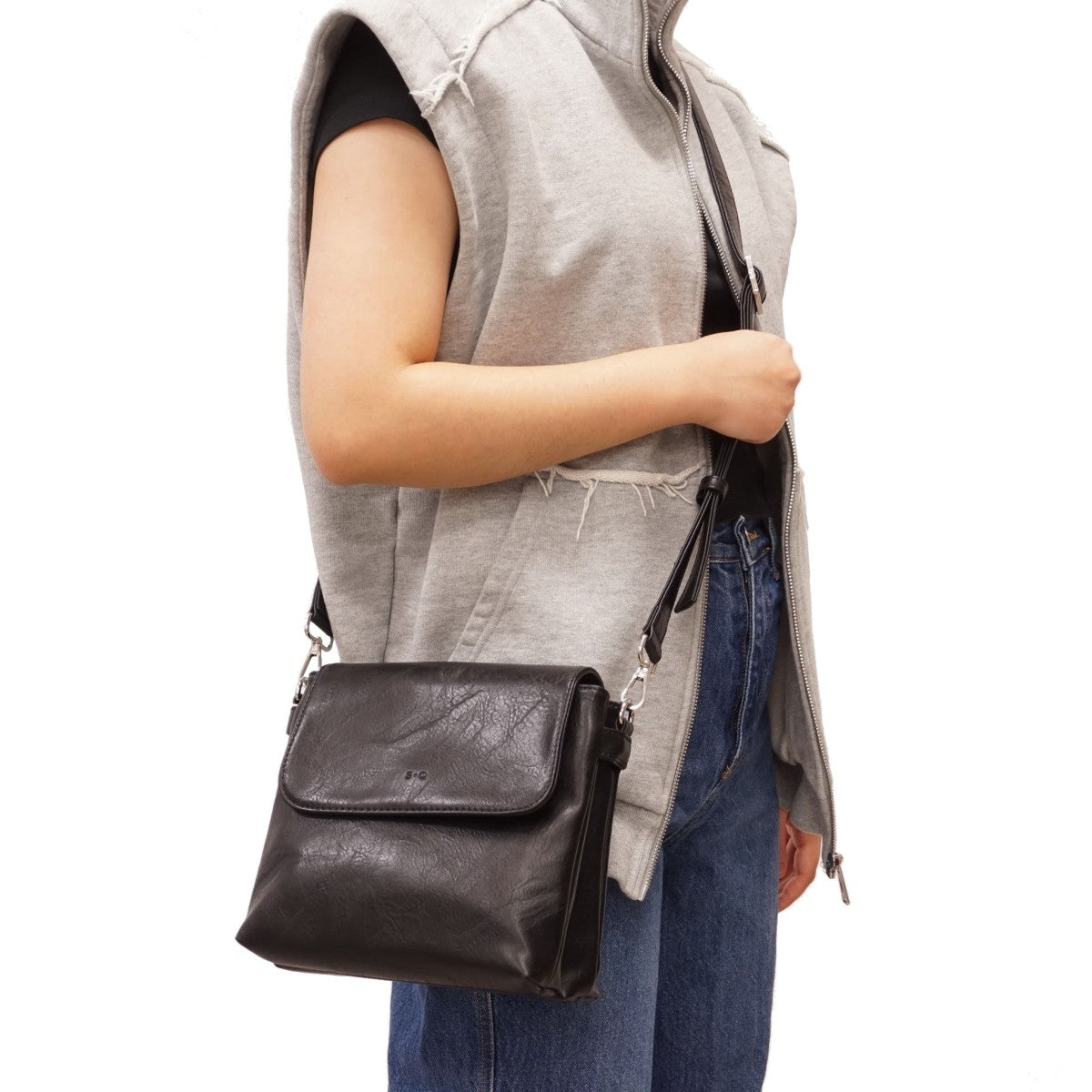 Aura Crossbody